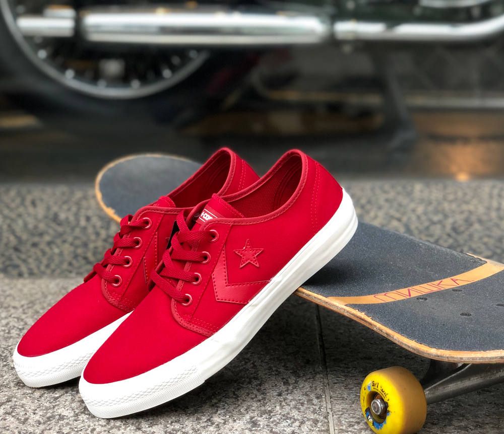 CONVERSE ：スニーカー好き注目‼︎