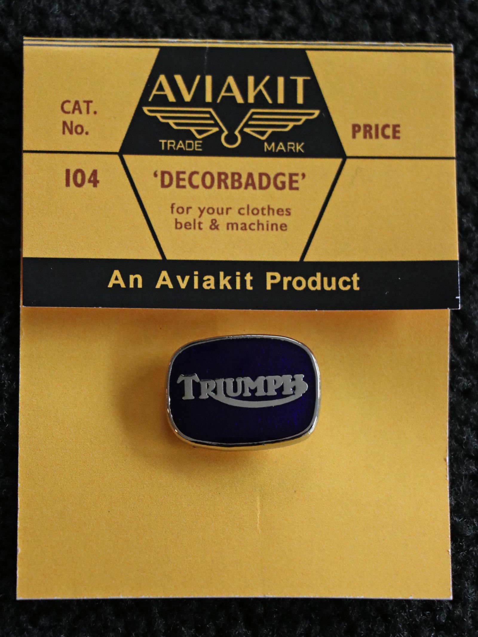 【即日発送可能】"TRIUMPH CUSHION" BADGE