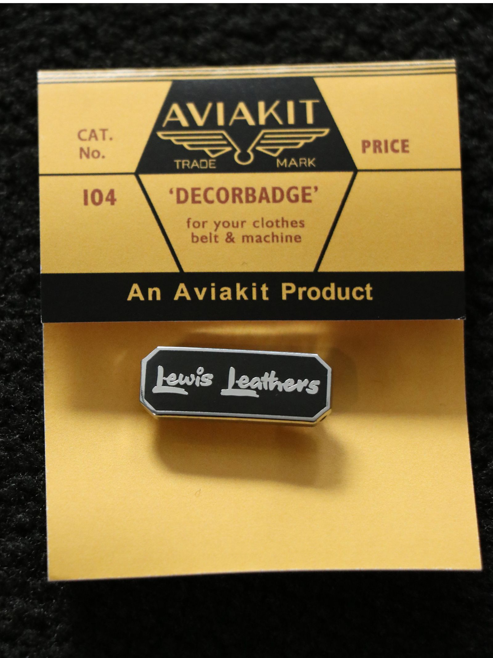 【即日発送可能】"LEWIS LEATHER RECTANGLE" BADGE