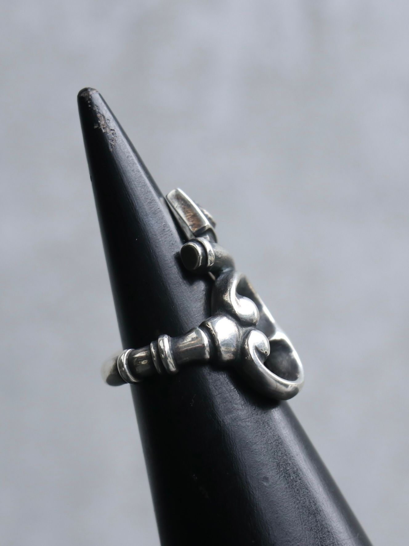 LOOKING EYE RING (SILVER925×CLEAR STONE）