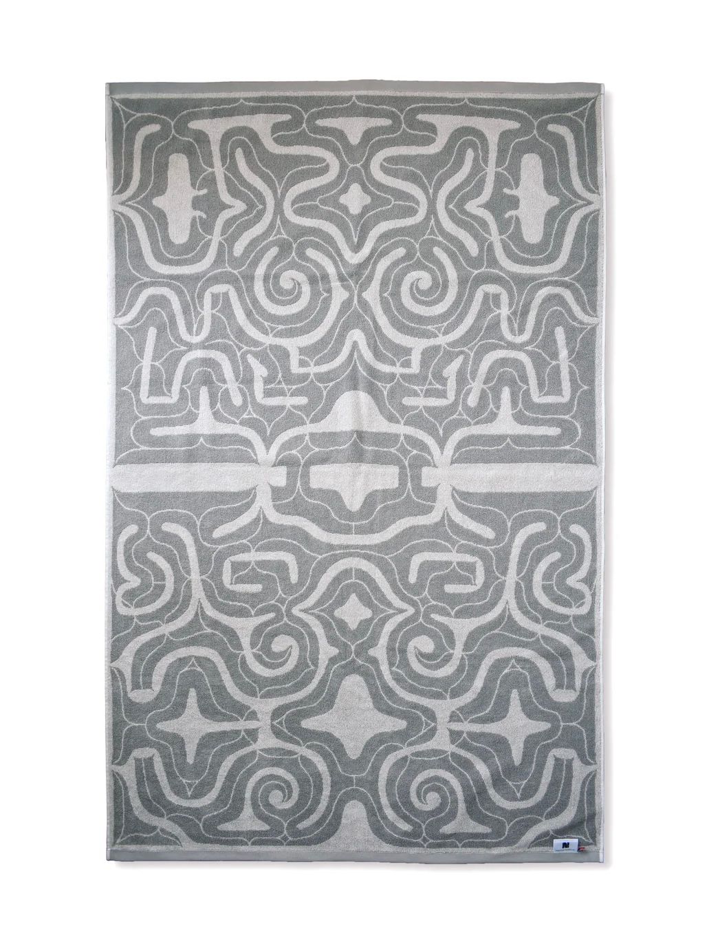 アイヌ文様の今治タオルブランケット (カパラミプ - ライトグレー×グレー)