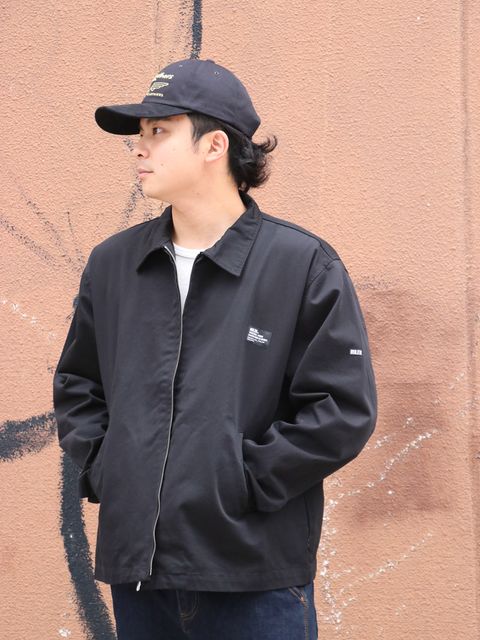 シンプルな中でも"デザインxギミック"で遊ぶ"ストリートワークコーデ"