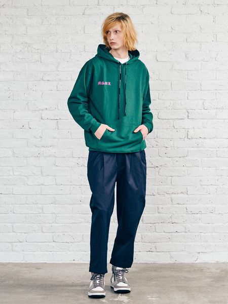 オーバーサイズ バタフライ グラフィックフーディー / OVERSIZED BATTERFLY GRAPHIC HOODIE