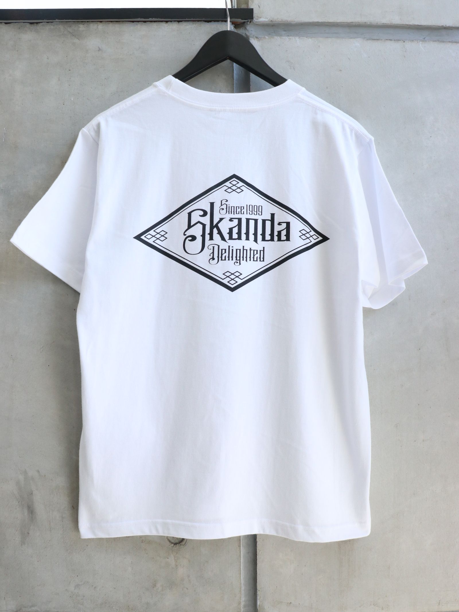 SKANDA S/S TEE (WHITE)