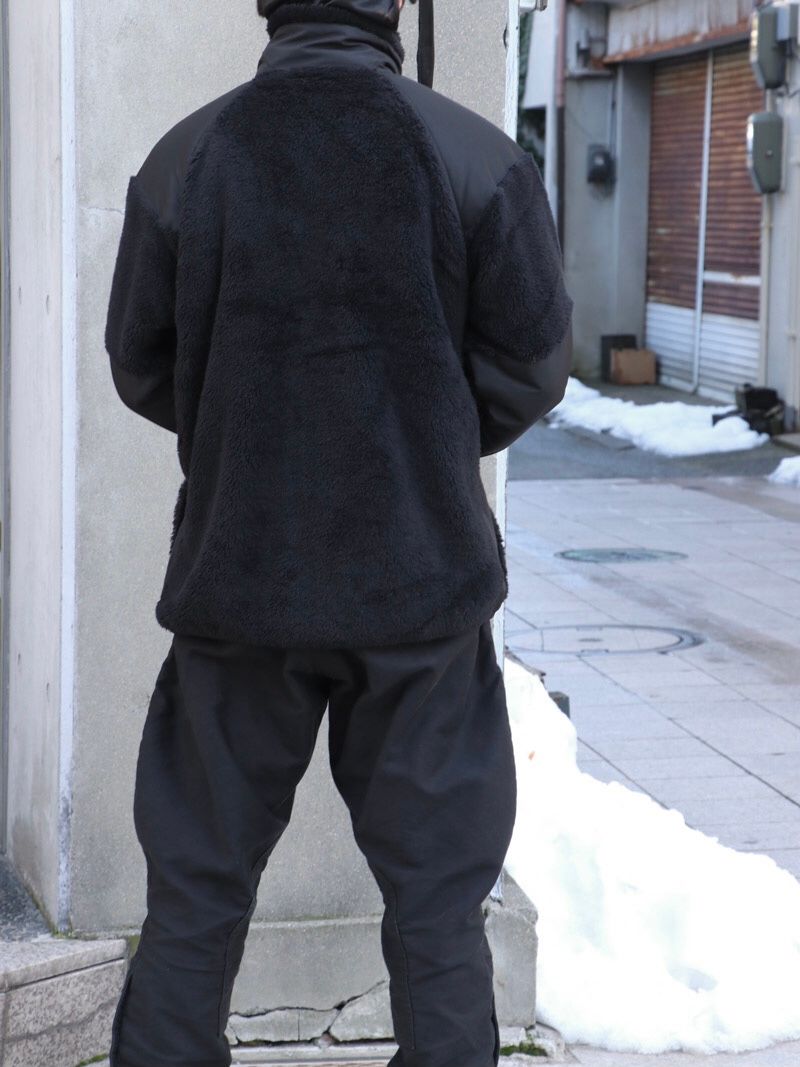 BOA FREECE JACKET (WHITE WAPPEN)