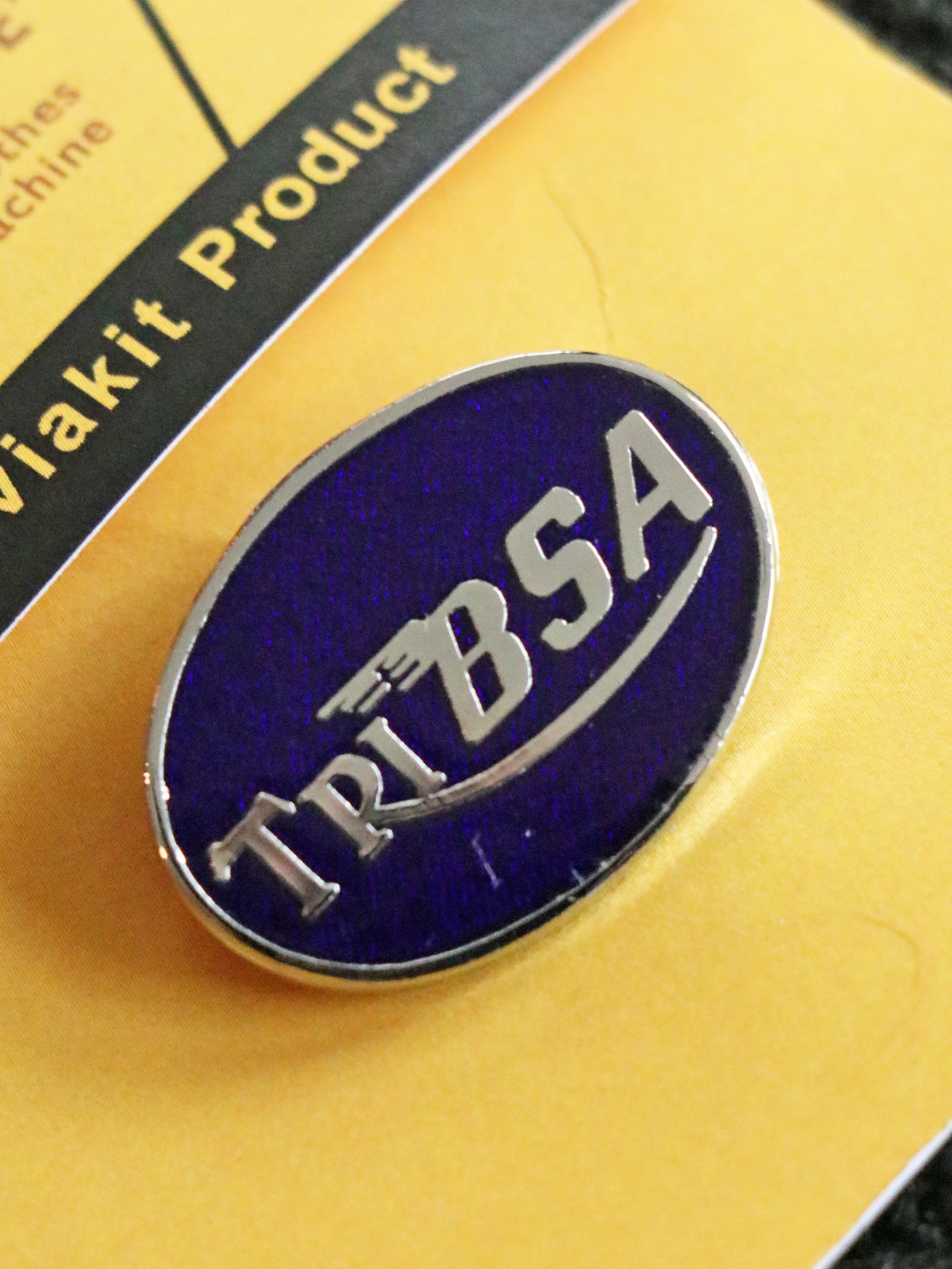 【即日発送可能】"TRI BSA" BADGE