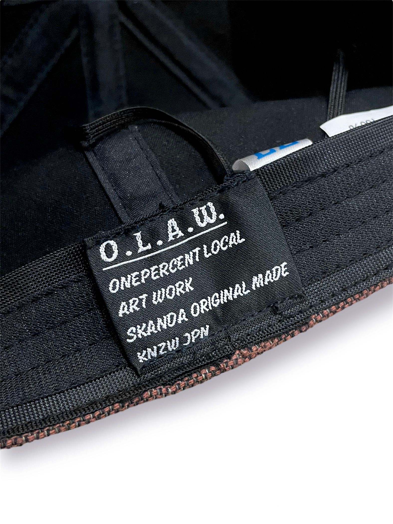 MIX THREAD HUTING (BLACK)