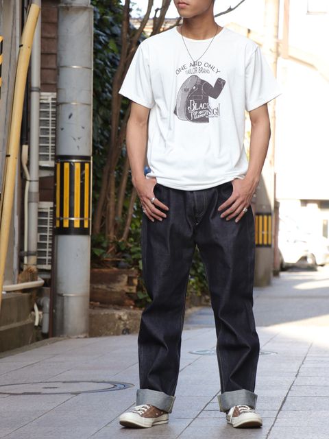 春のチェックシャツコーデ。 暑ければ脱いでTシャツ1枚で。