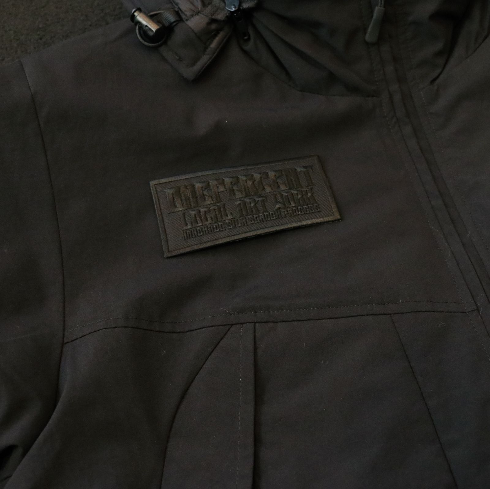 "ONEPERCENT LOCAL ART WORK" WAPPEN (BLACK)