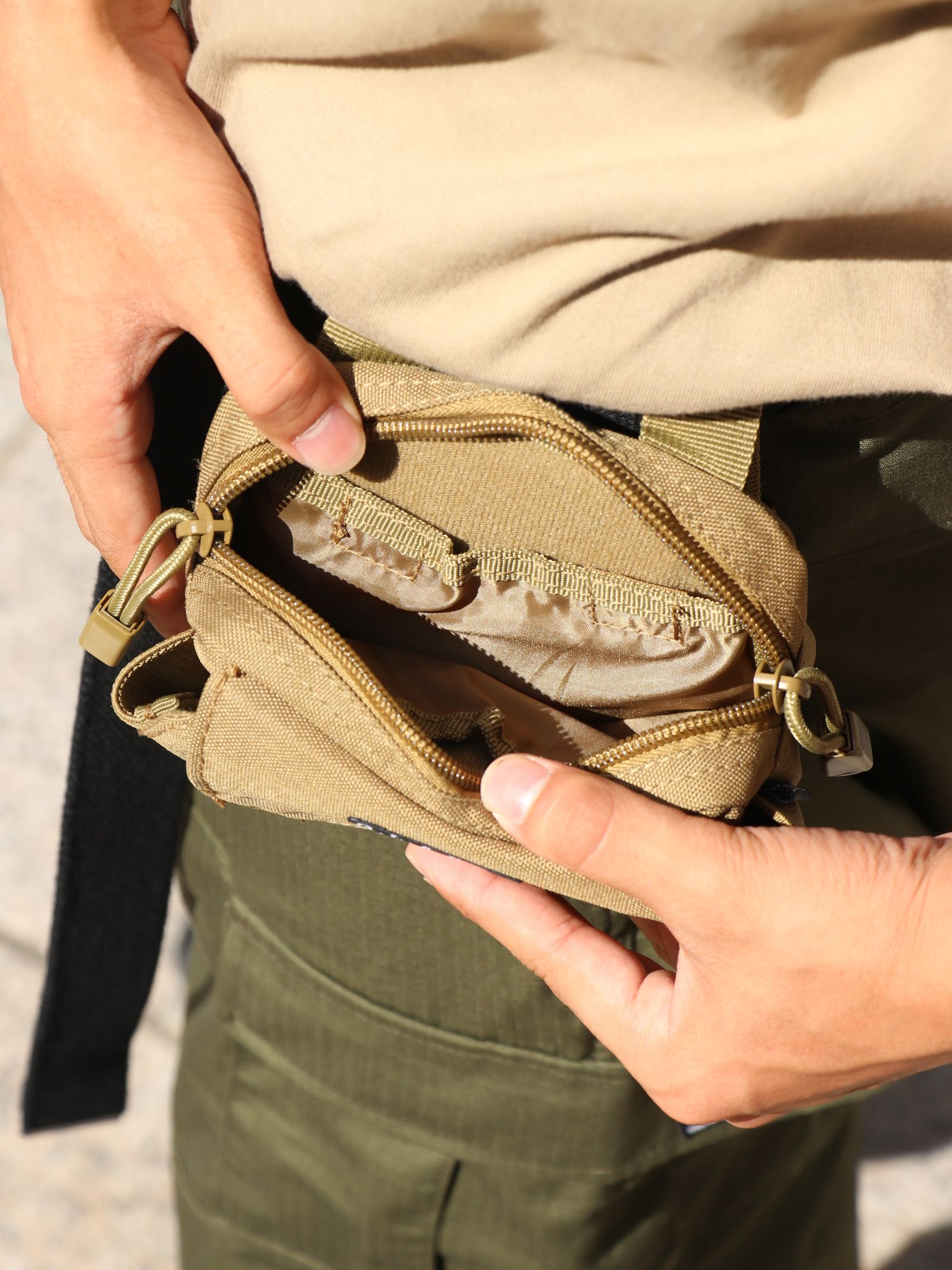 MILLITARY POUCH  (COYOTE) / ミリタリーポーチ