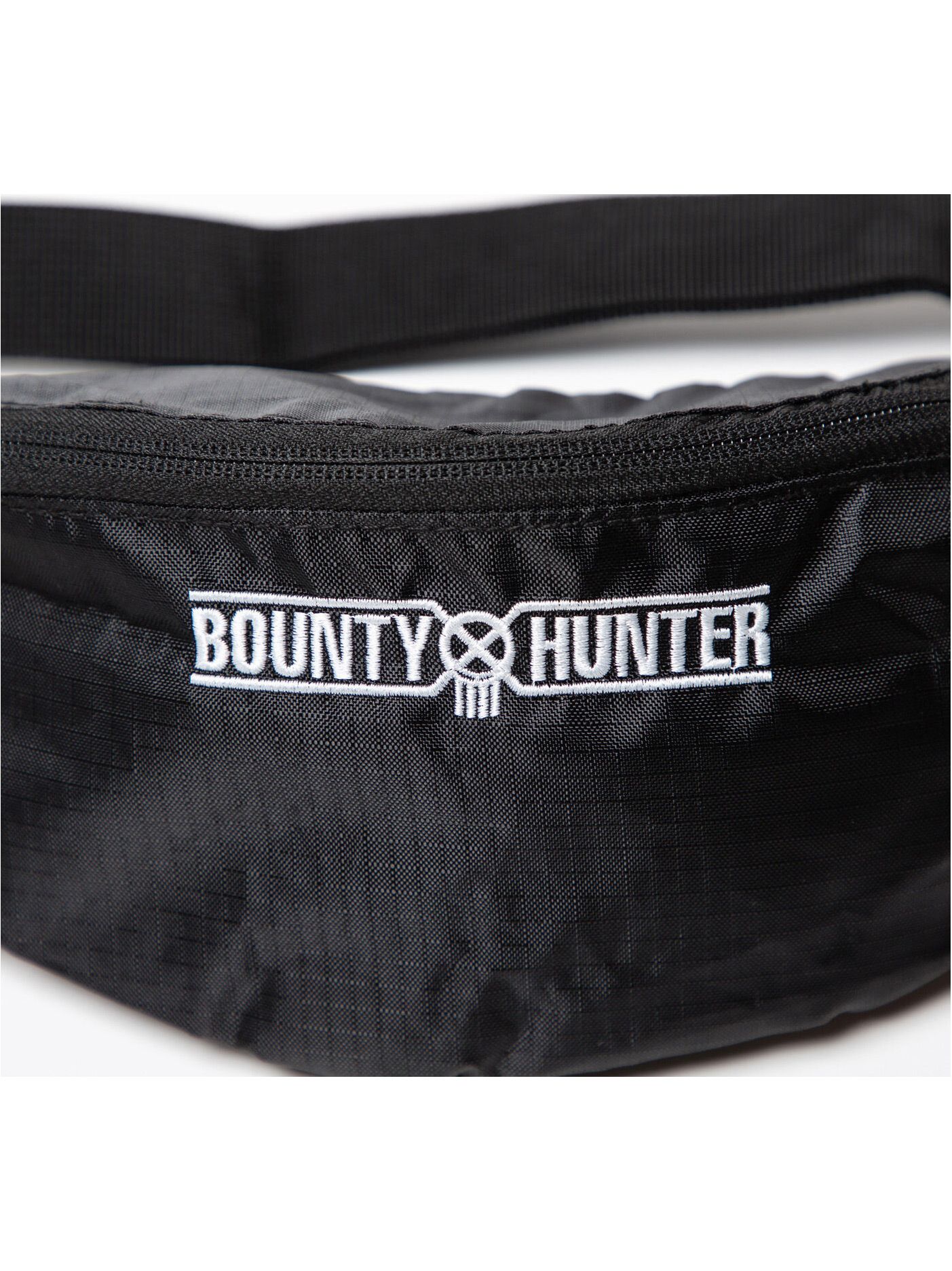 BOUNTY HUNTER - BxH Logo Body Bag | SKANDA