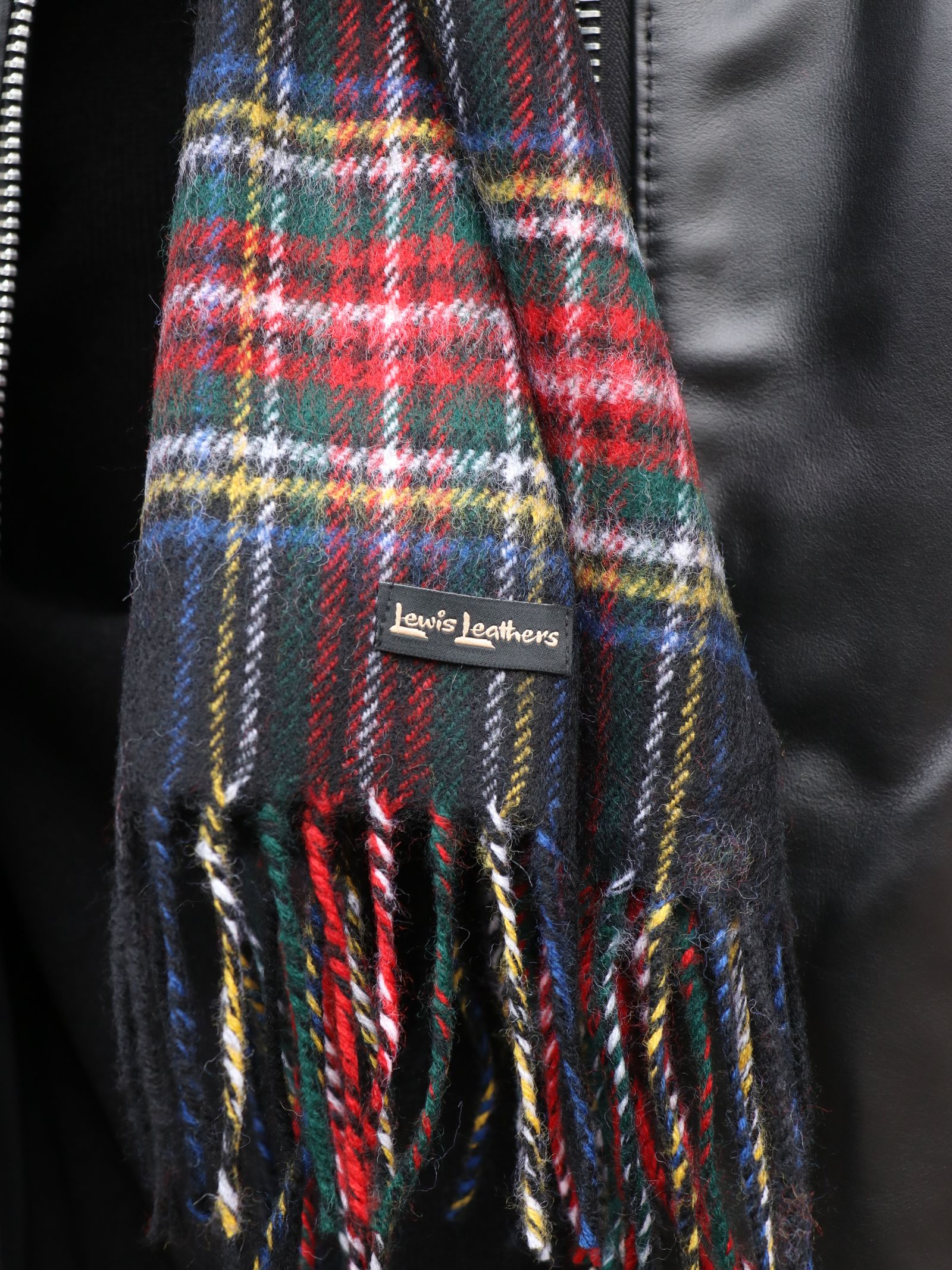 Lewis Leathers - SCOTISH WOOL SCARF - STEWART ROYAL (BLACK TARTAN 