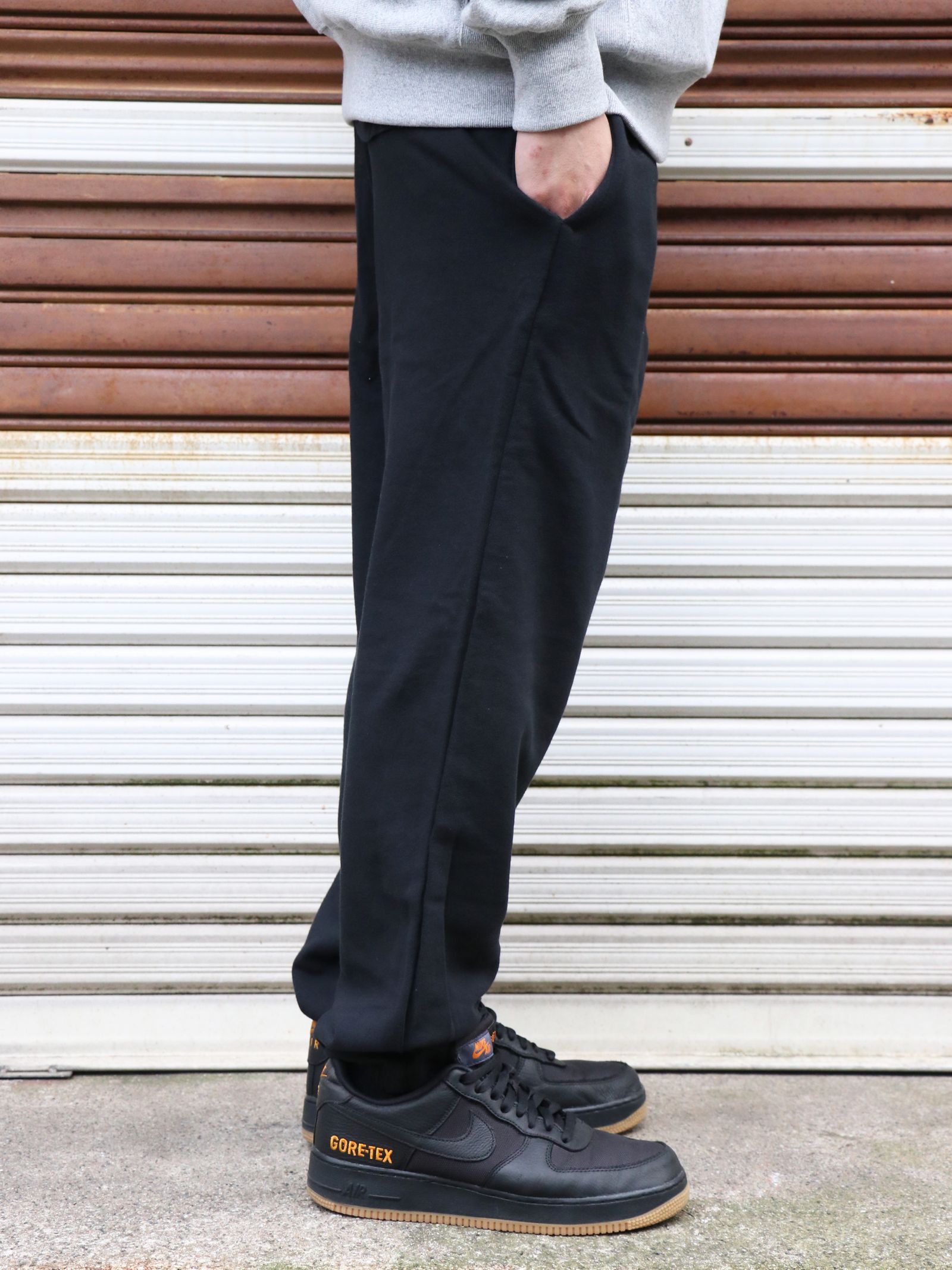"SKANDA"スウェットパンツ (ブラック) / "SKANDA" SWEAT PANTS (BLACK)
