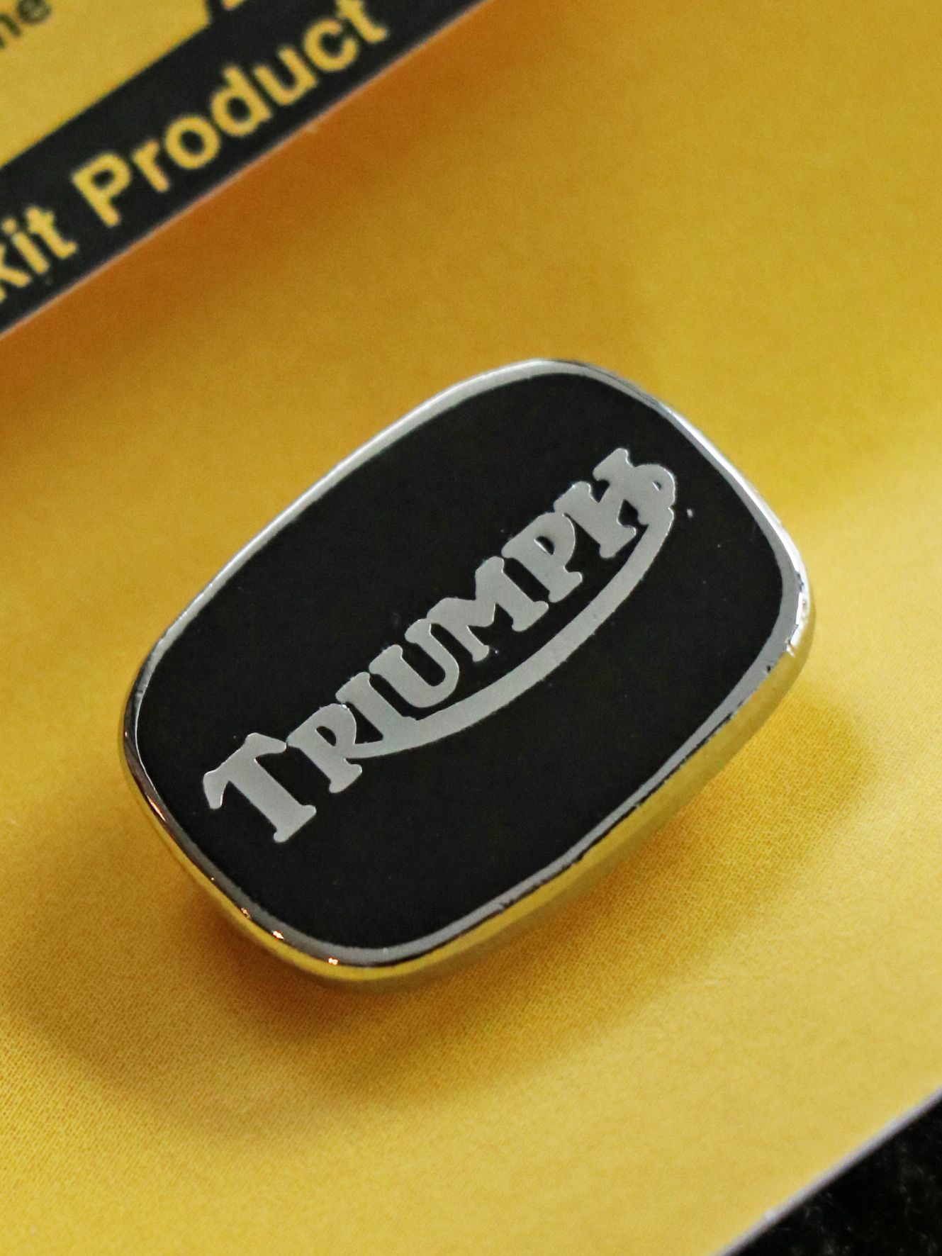 【即日発送可能】"TRIUMPH CUSHION" BADGE
