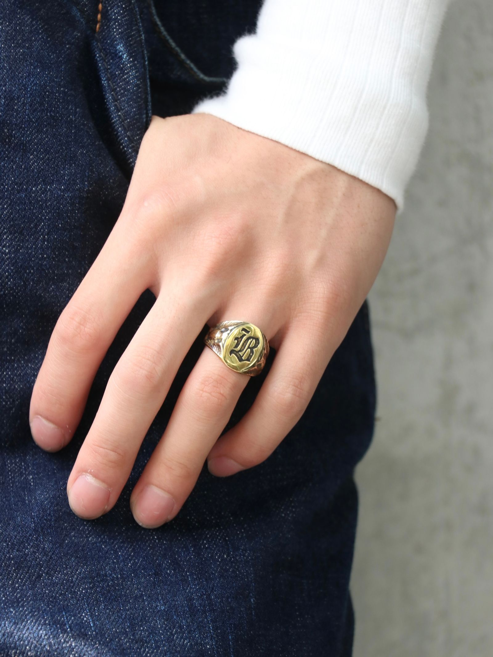 SIGNET RING (BRASS)
