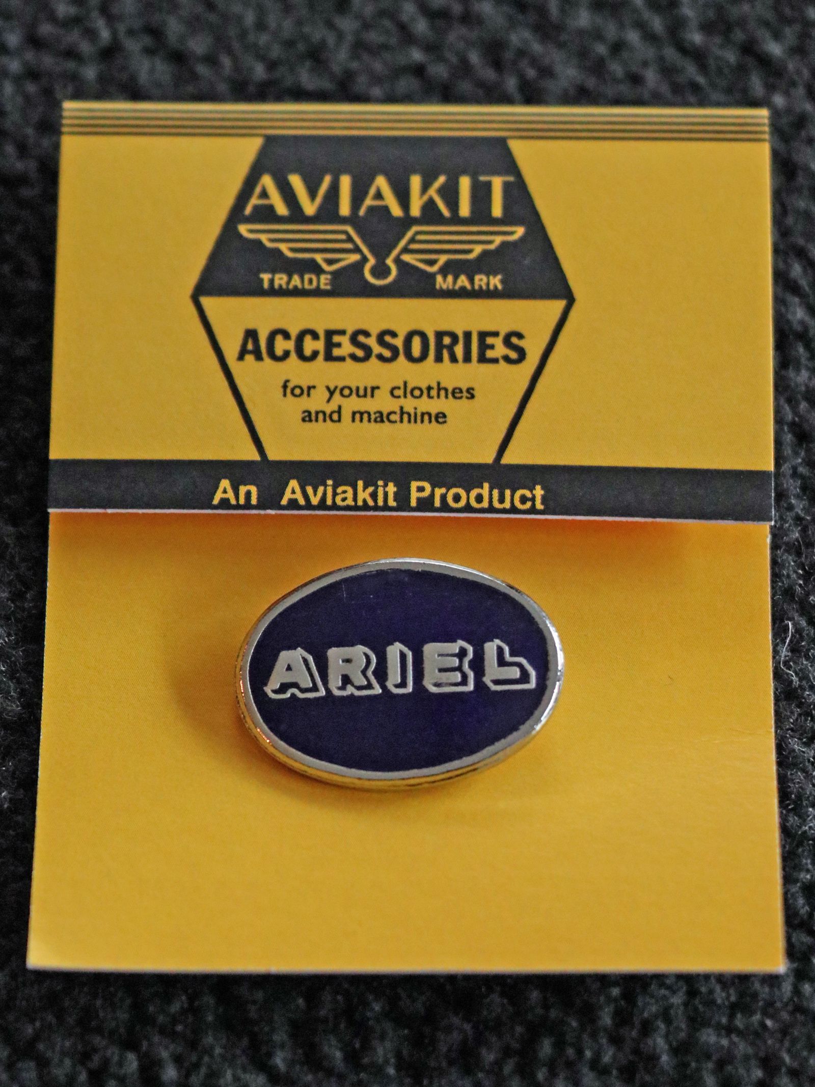 【即日発送可能】"ARIEL" BADGE