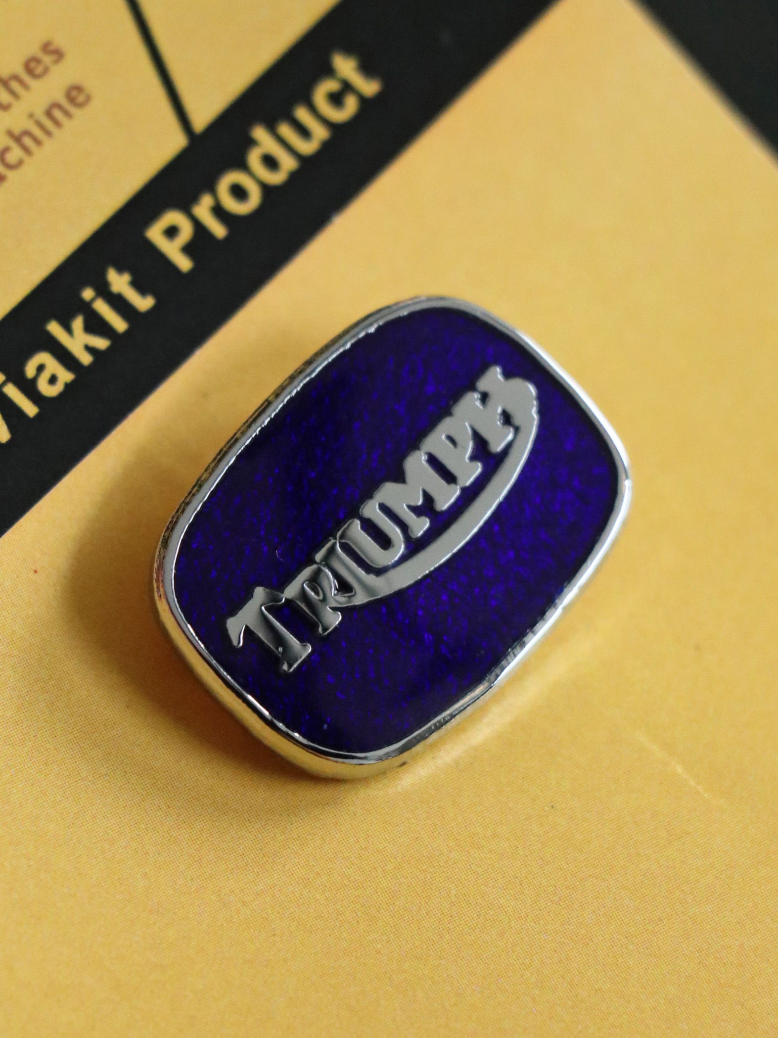 【即日発送可能】"TRIUMPH CUSHION" BADGE