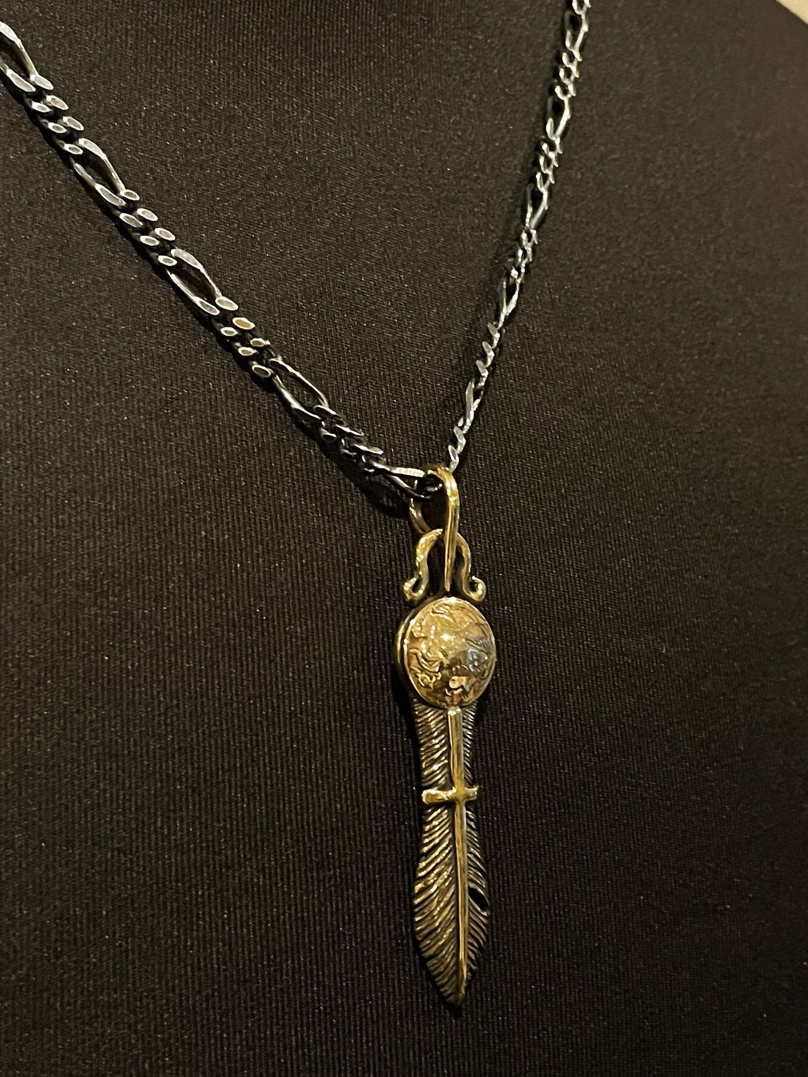 AGUILA MEXICANA FEATHER (SMALL) (BRASS)