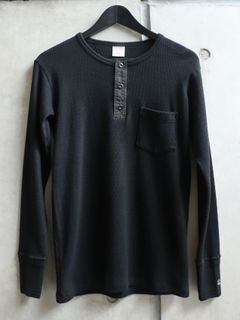 【即日発送可能】"AVIAKIT WAFFEL" T-SHIRTS HENLEY NECK (BLACK)