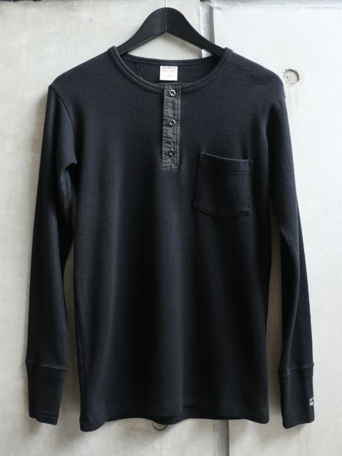 【即日発送可能】"AVIAKIT WAFFEL" T-SHIRTS HENLEY NECK (BLACK)