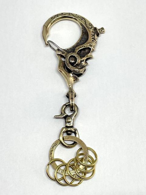 MUSTACHE SKULL KEYHOLDER (BRASS)