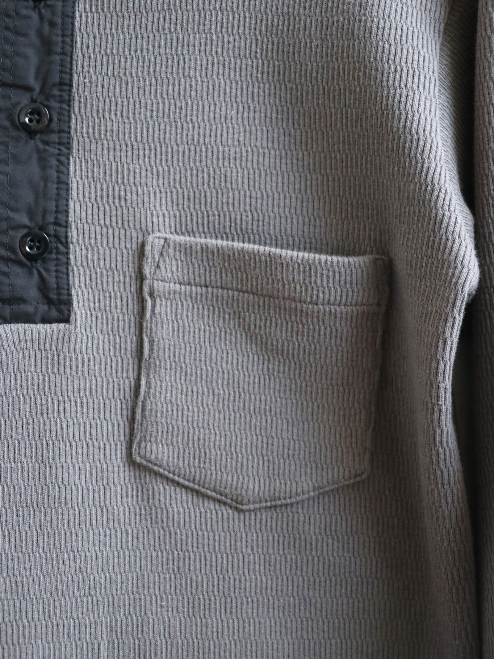"AVIAKIT WAFFEL" T-SHIRTS HENLEY NECK (GRAY×BLACK)