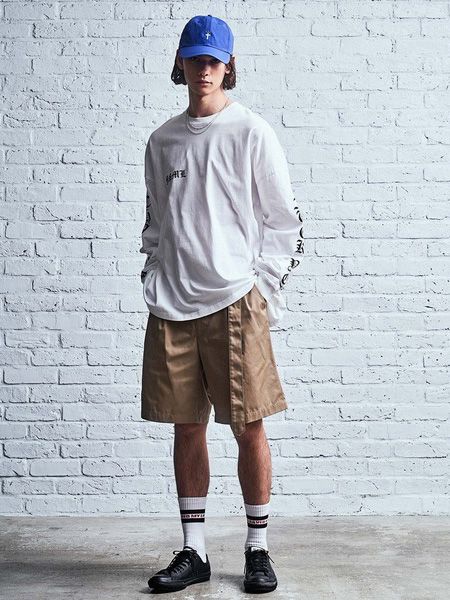スカルグラフィックオーバーサイズロングスリーブTシャツ / SKULL GRAPHIC OVERSIZED LONG SLEEVE TEE