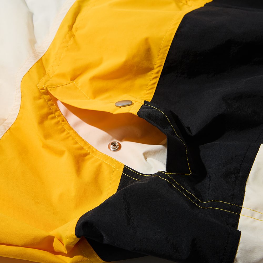 R.S. WINDBREAKER (BLACK)