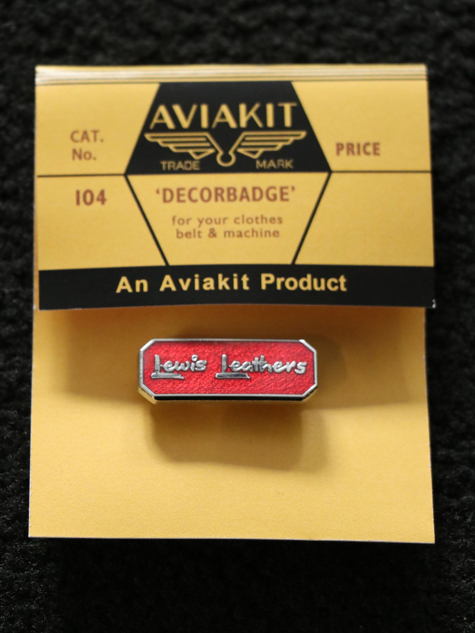 【即日発送可能】"LEWIS LEATHER RECTANGLE" BADGE
