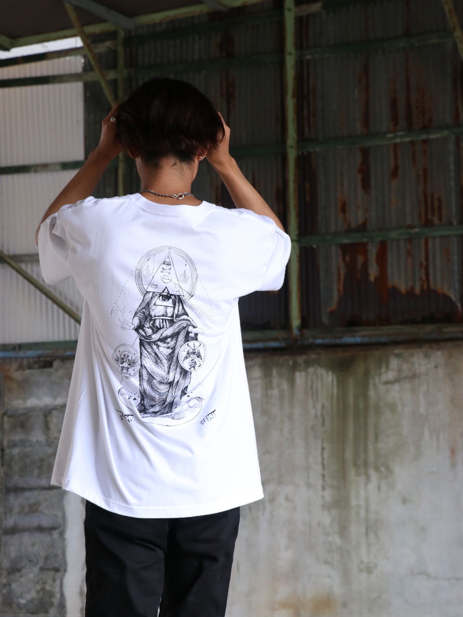"DARK MATTER" S/S TEE / "DARK MATTER" Tシャツ(ホワイト)