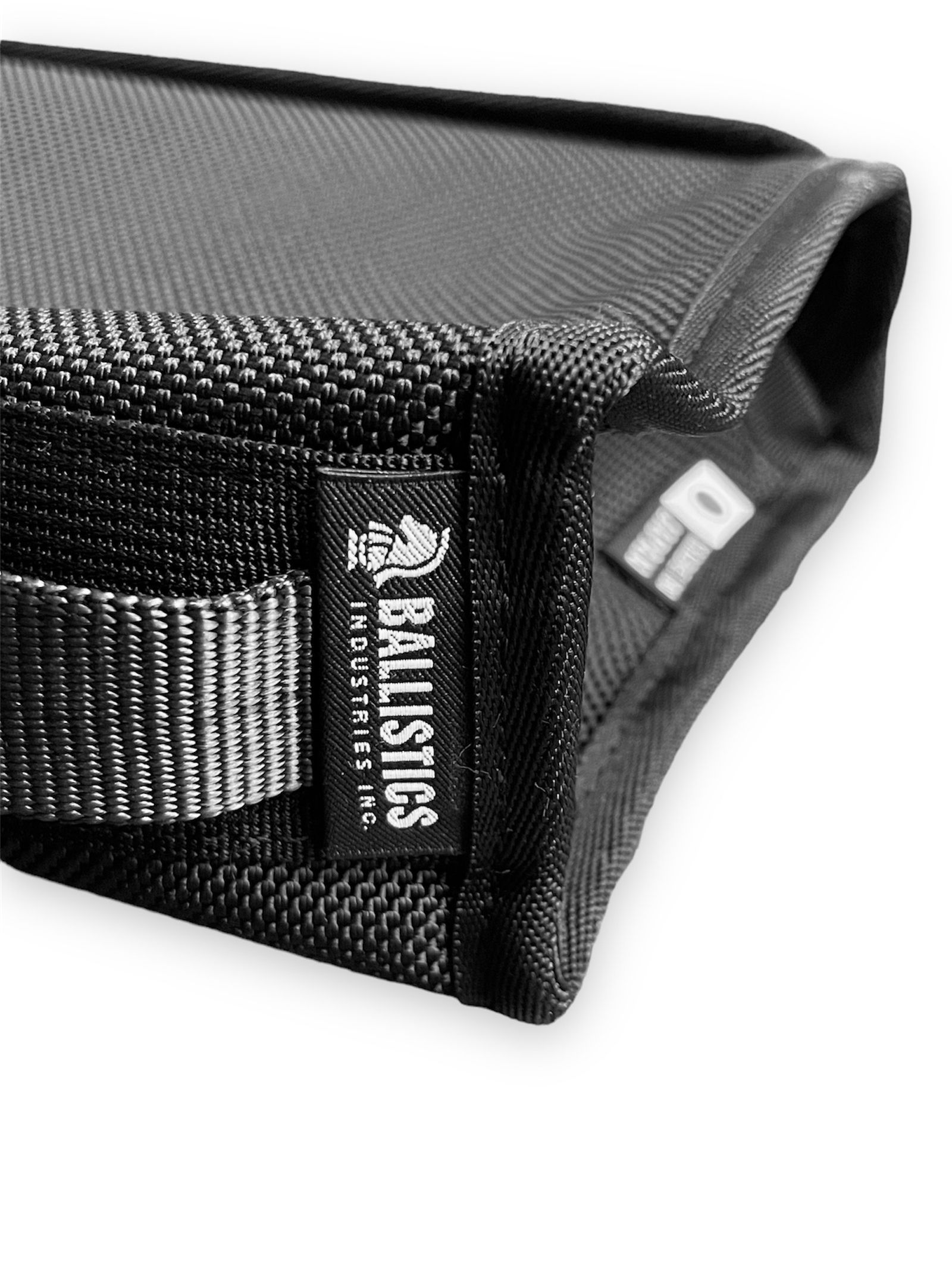 TISSUE CASE (BLACK)