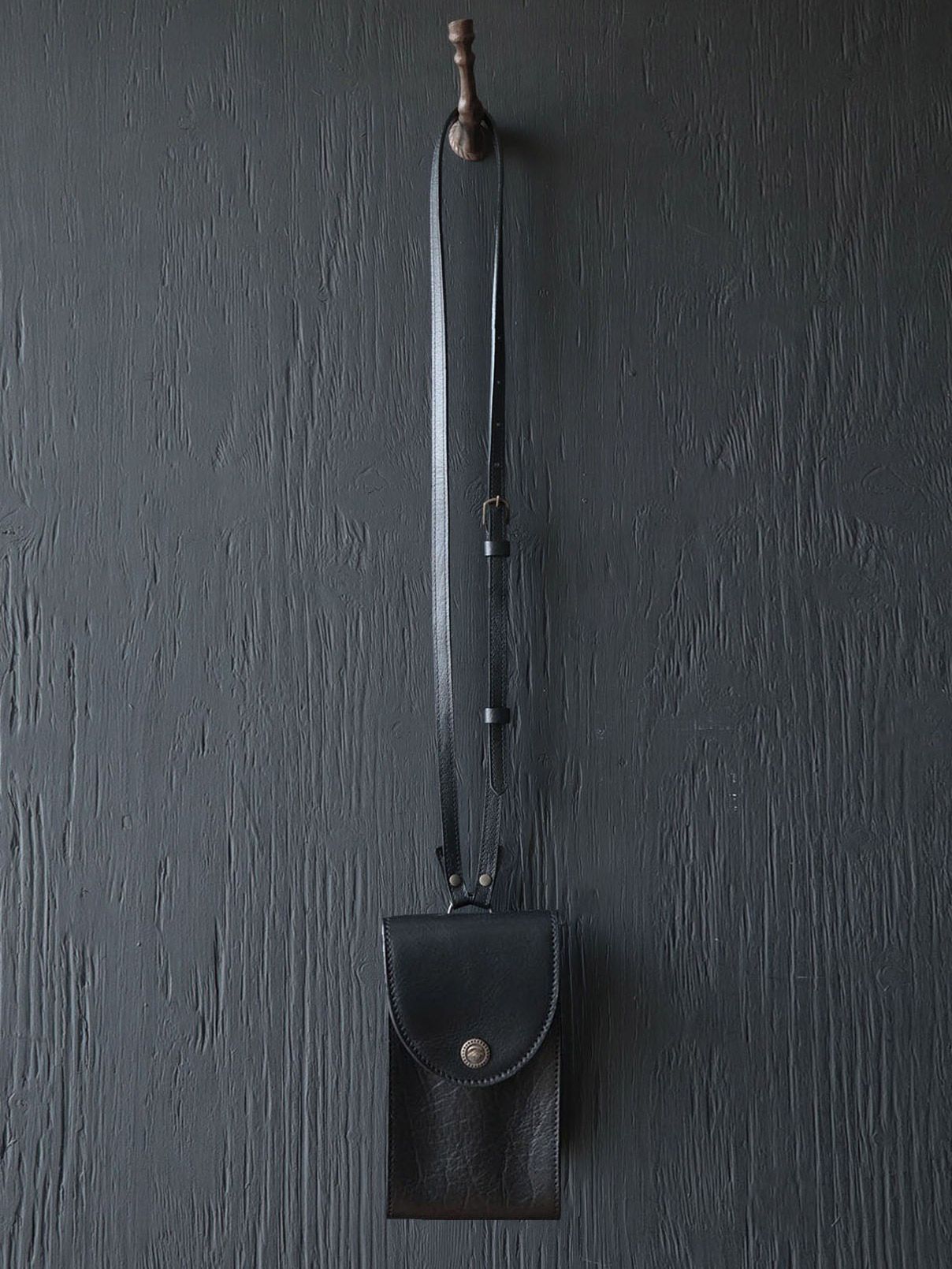 BLACK EYE HANDY BAG (MIDNIGHT BLACK)