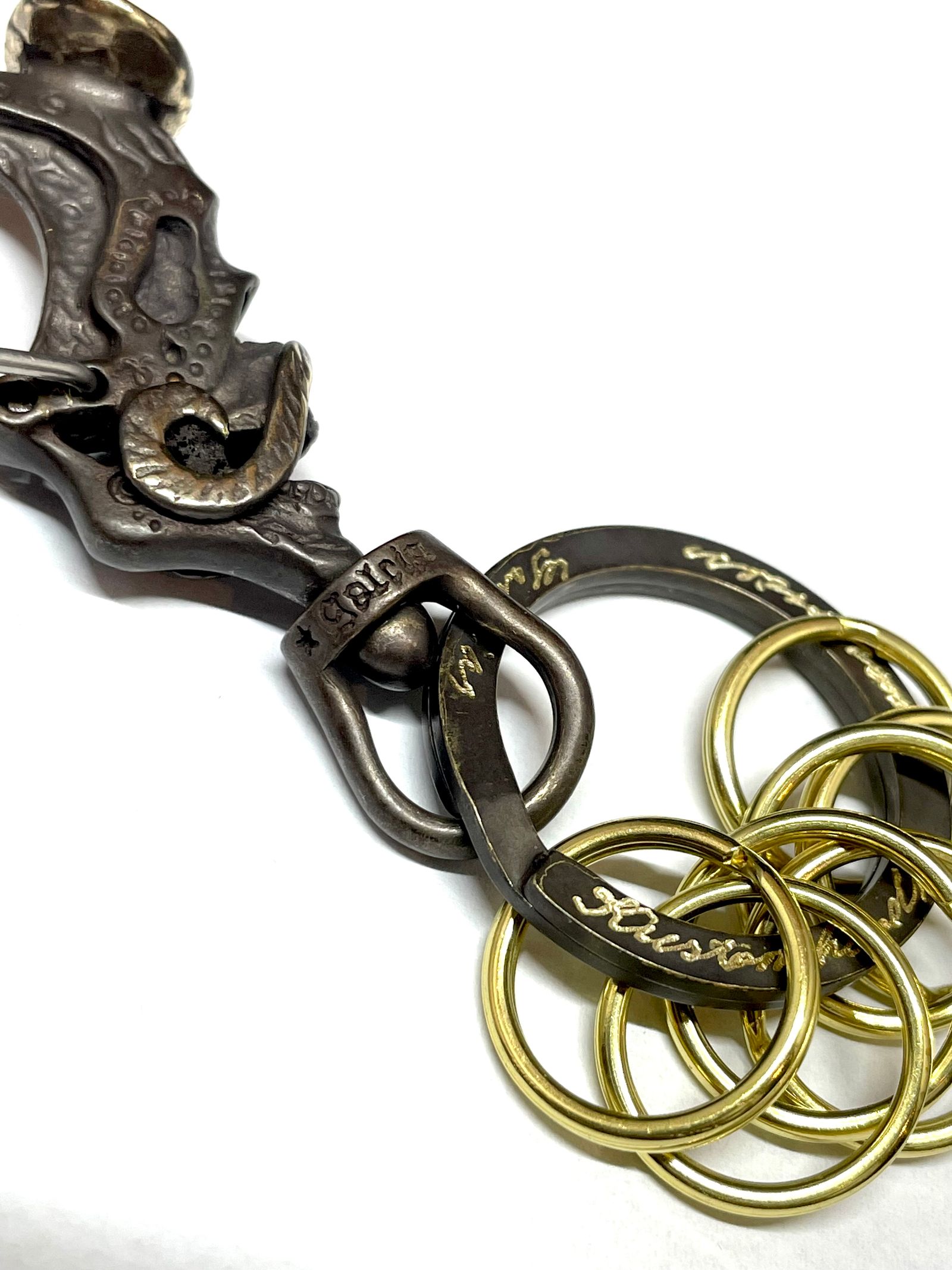 MUSTACHE SKULL KEYHOLDER "SMALL"(BRASS)