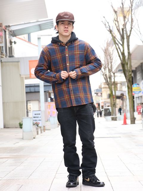 気温の変化が激しい時こそシャツが役立つ。