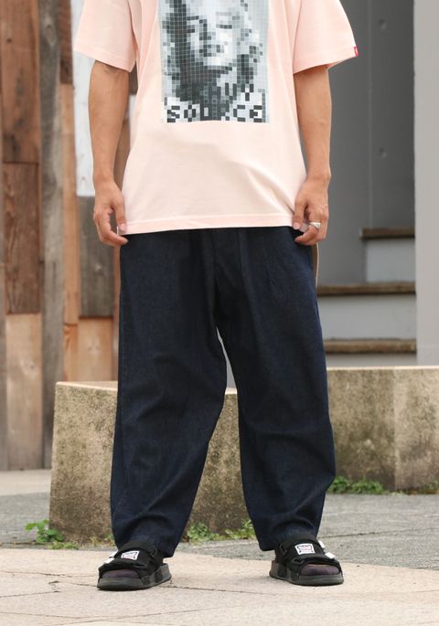 ゆったり動きやすいストリートコーディネート