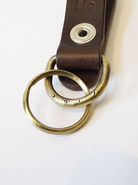 LEATHER LOOP HOLDER / レザーループホルダー (BROWNxBRASS) (ロゴ)