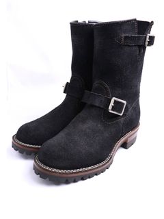 "BOSS" (BLACK "ROUGH OUT")