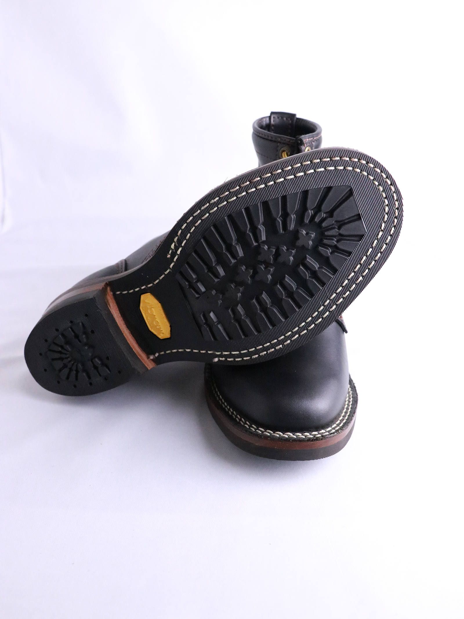 "HENDRIK" (BLACK TIE DMAIN)
