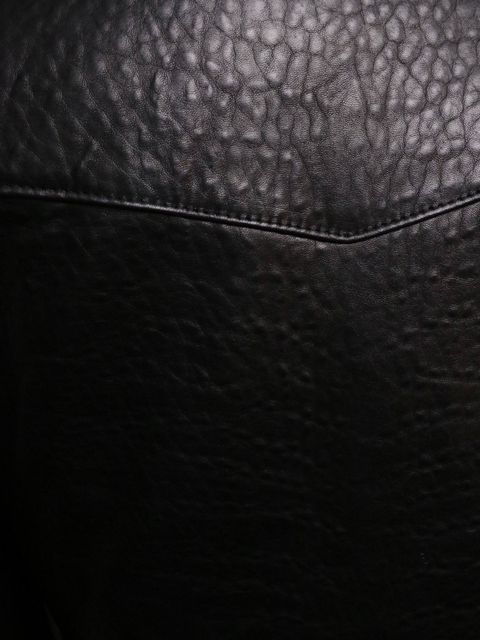 レザーアイテム＋時間＝もう一人の自分