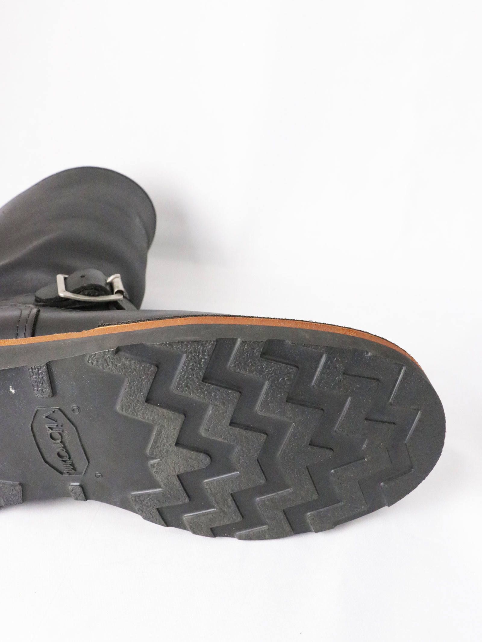 "BOSS"  ELIMINATE TOP-STRAP (BLACK)
