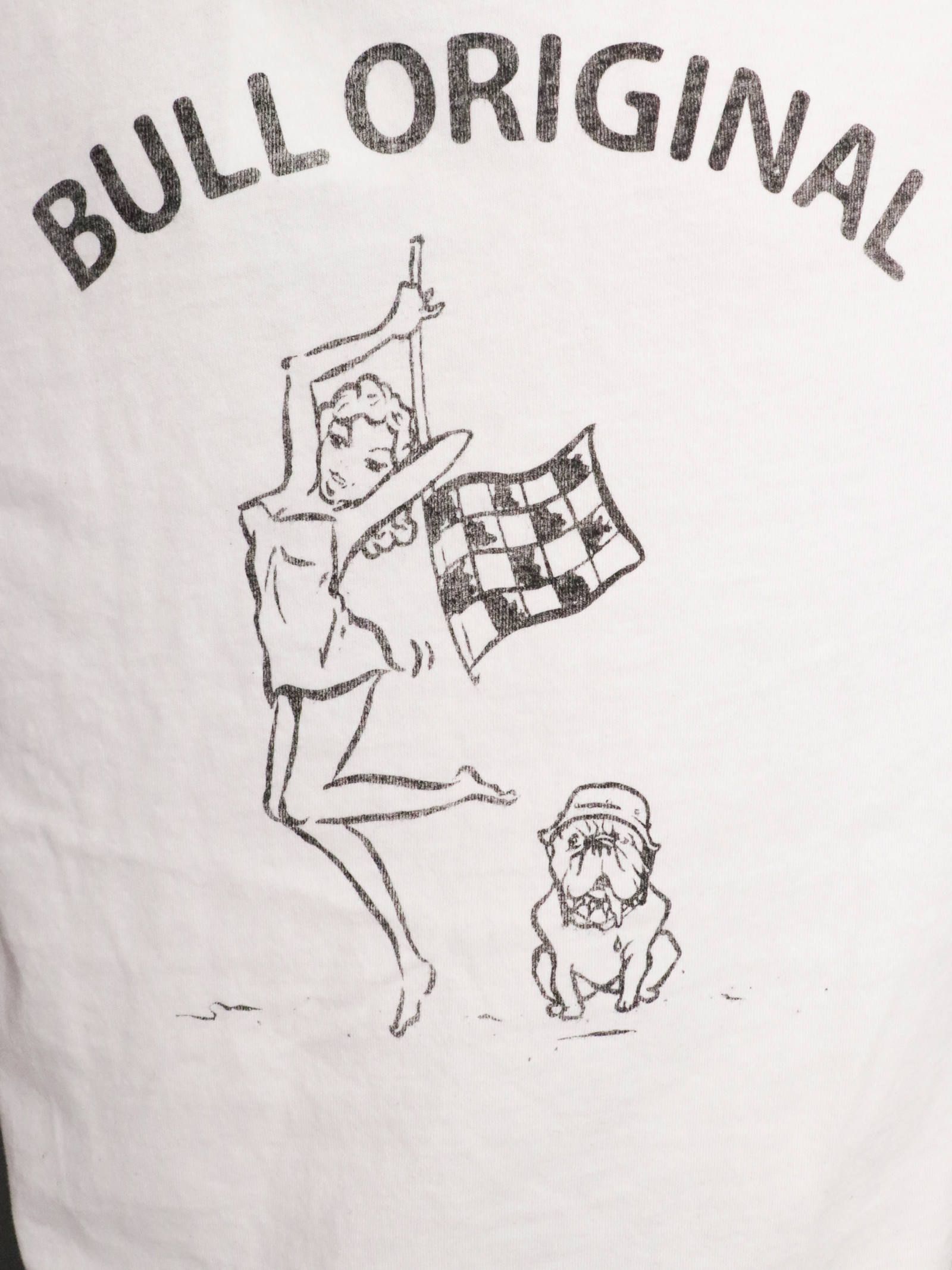フラッグガールロングスリーブTシャツ (ホワイト) / FLAG GIRL L/S TEE (WHITE) モデル 身長170cm、体重56kg 着用 L