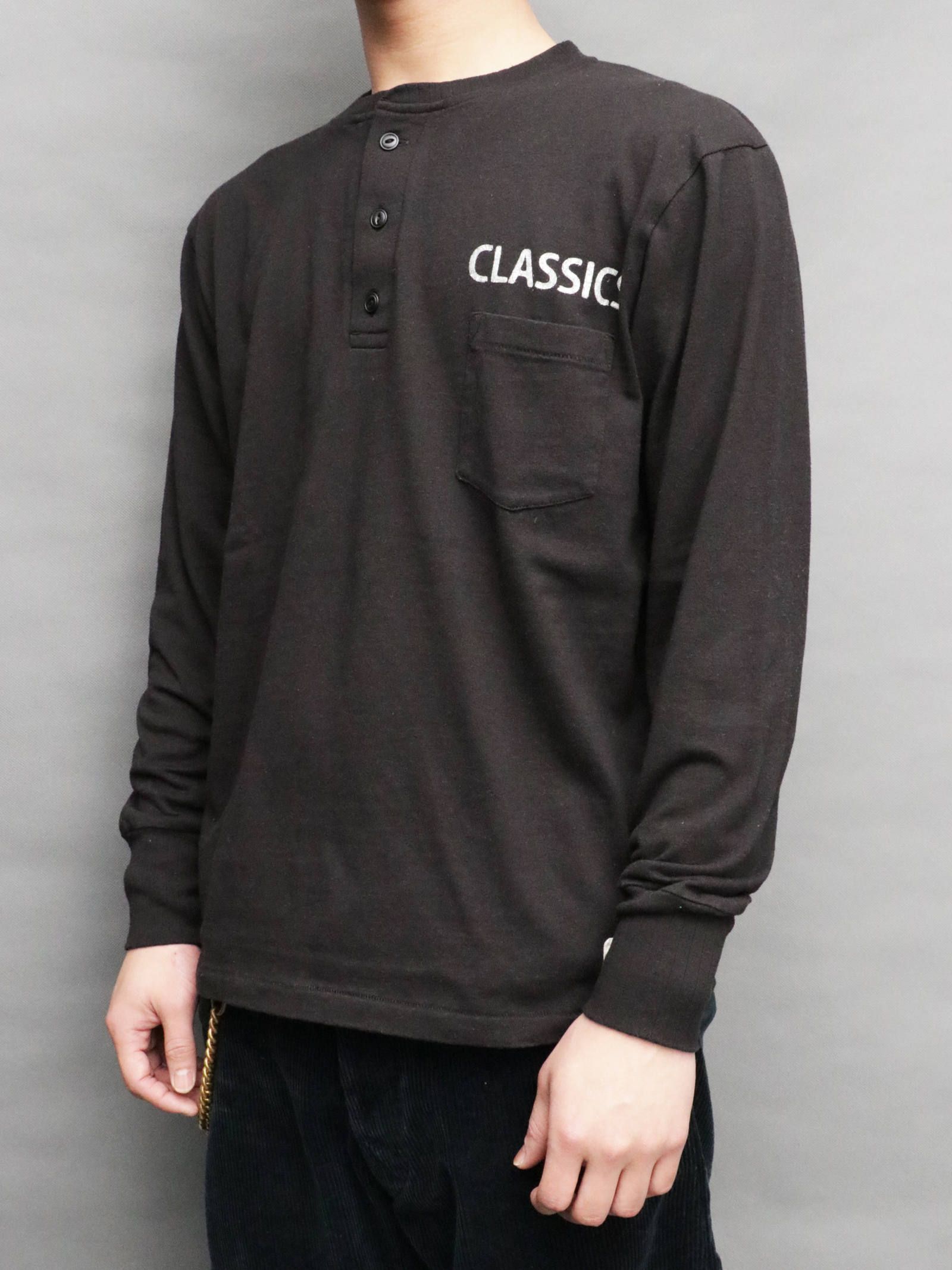 フラッグガールロングスリーブTシャツ (ブラック) / FLAG GIRL L/S TEE (BLACK) モデル 身長170cm、体重56kg 着用 M