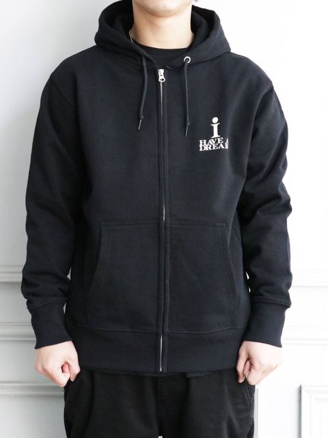 ジップアップパーカー (SKANDA)(ブラック) / ZIPUP PARKA (BLACK) モデル 身長170cm、体重56kg 着用 L