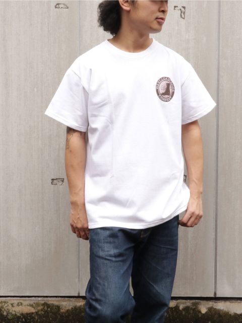 FAMOUS HIKER SHOE S/S T-SHIRTS( WHITE)