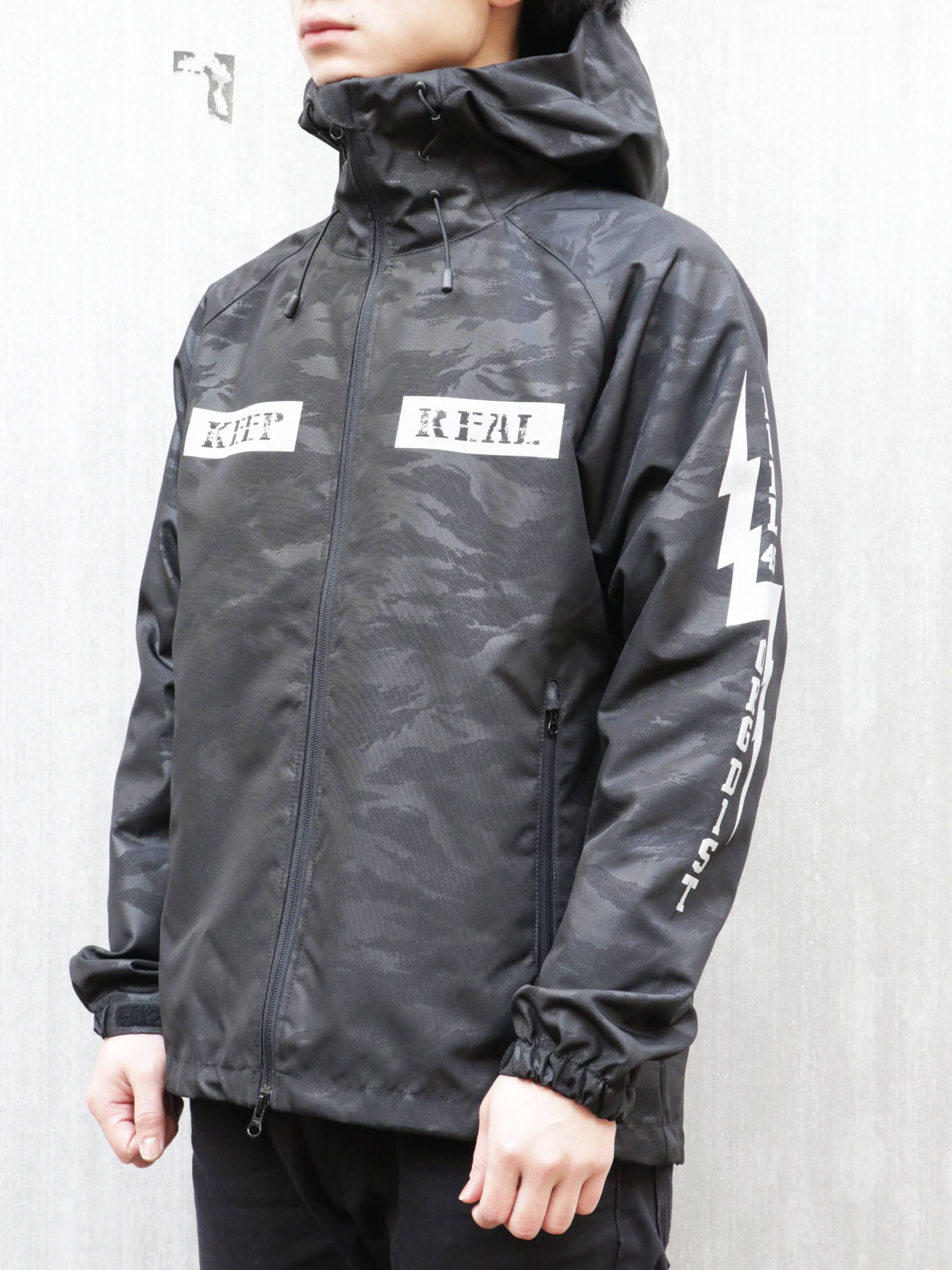 ローカルサポートシェルパーカーLOCAL SUPPORT SHELL PARKA モデル 身長172cm , 体重64kg 着用 M