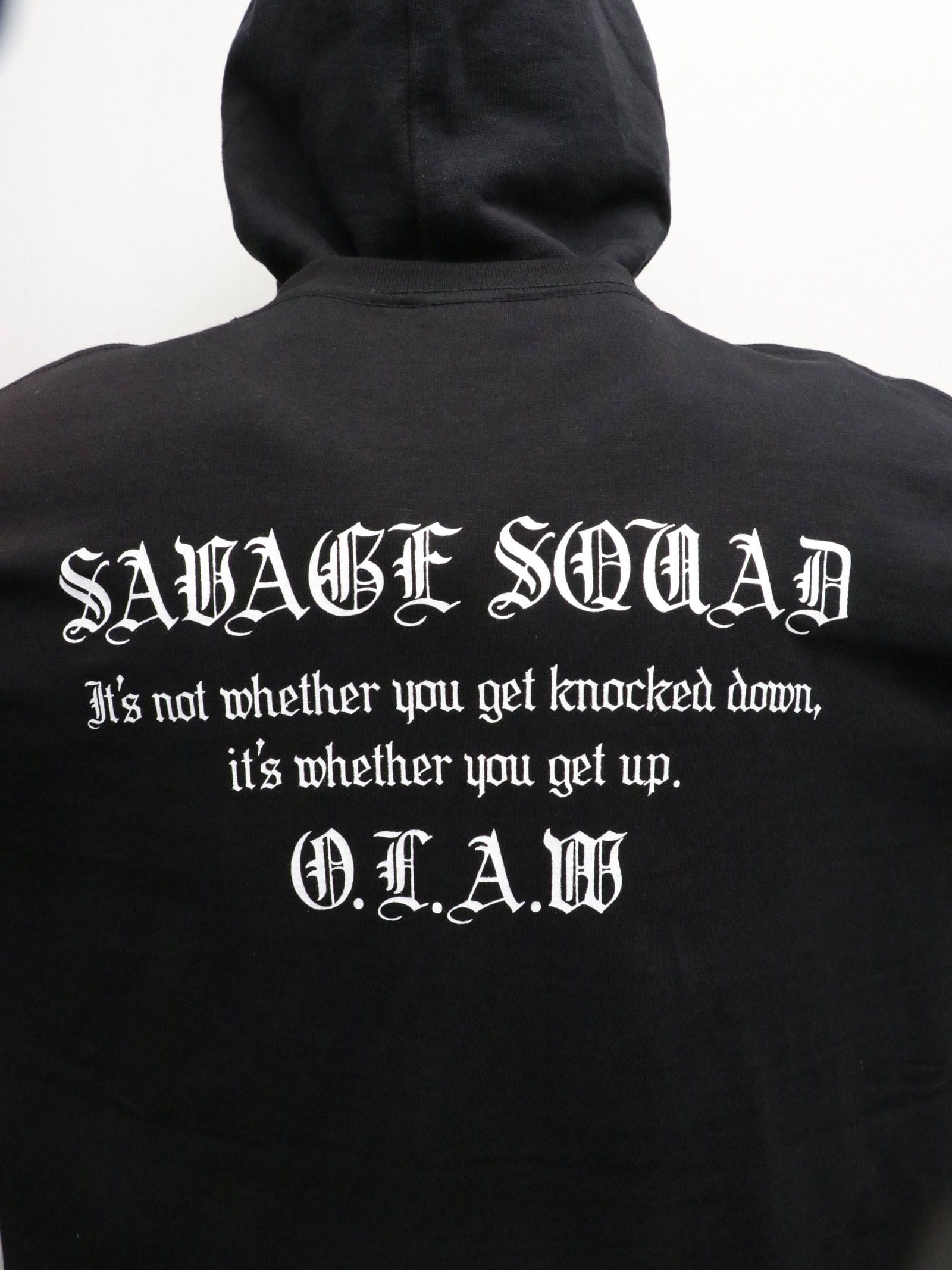 "SAVGE SQUAD"ロングスリーブTEE (ブラック) / モデル 身長170cm、体重56kg 着用 XXL