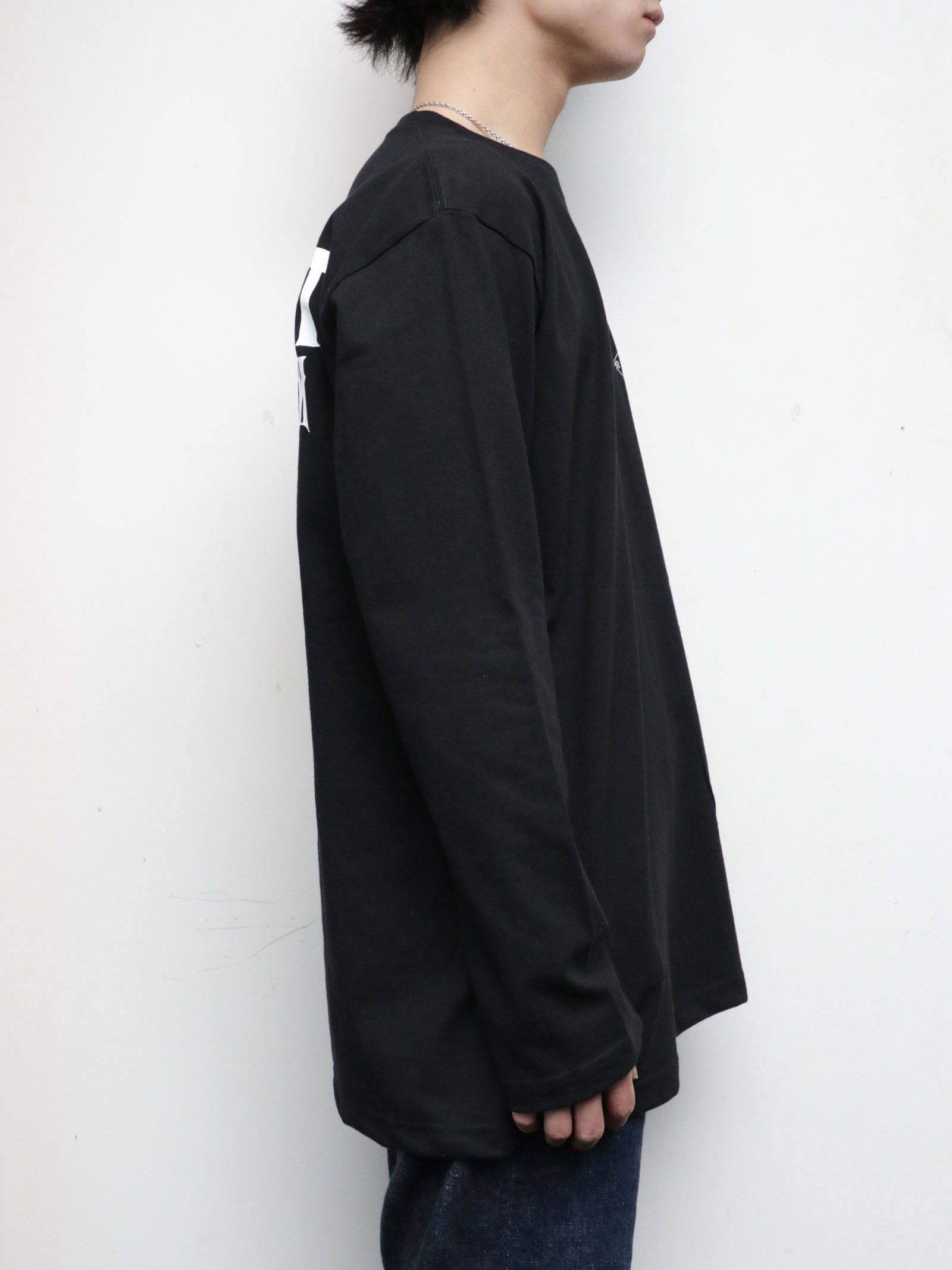 "ONEPERCENT LOCAL ART WORKS"BOXロゴロングスリーブTEE (ブラック) / モデル 身長170cm、体重56kg 着用 XL