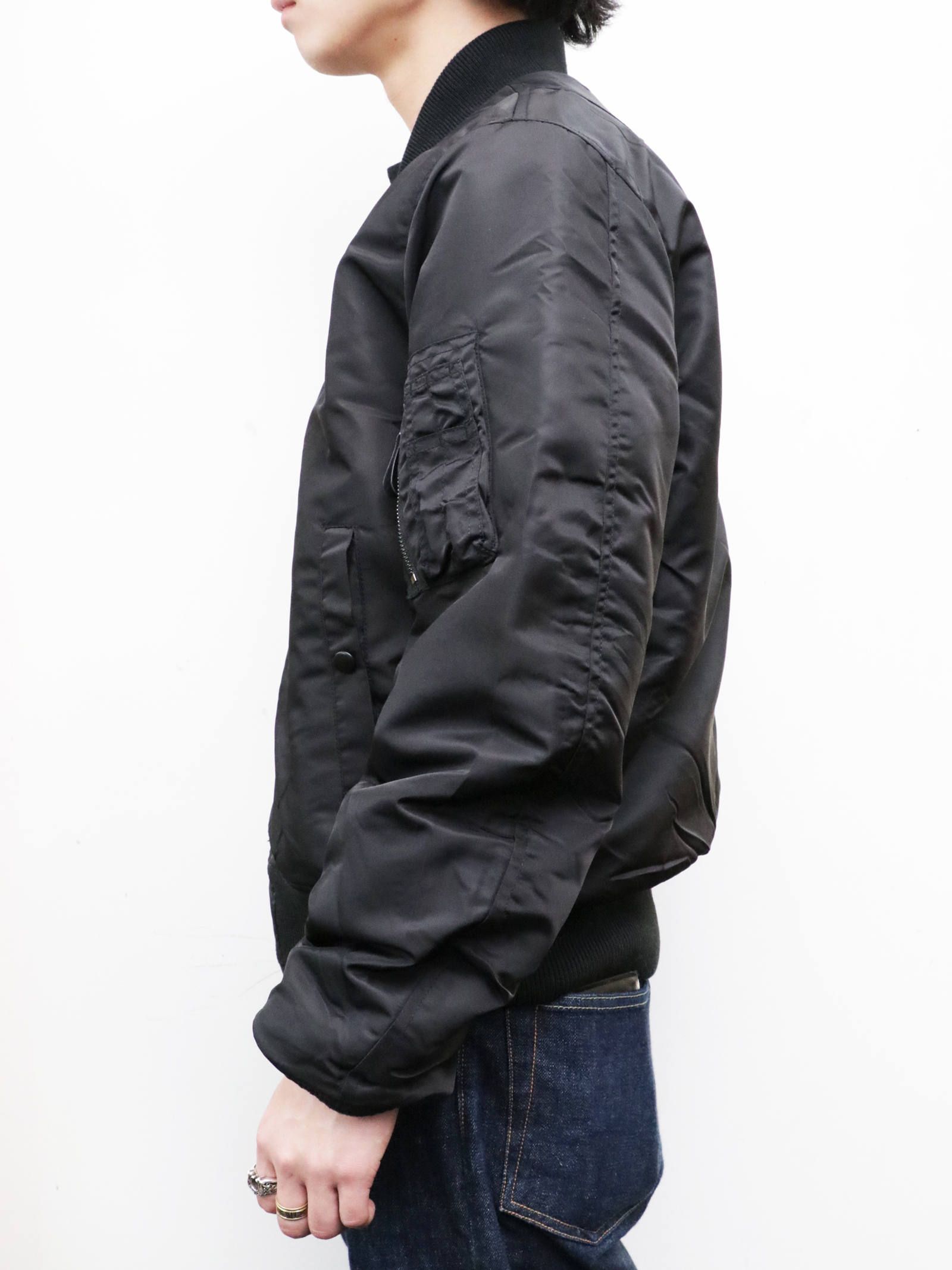 オリジナルMA-1 (ブラック) / ORIGNAL MA-1 (BLACK) モデル 身長170cm、体重56kg 着用 Lサイズ