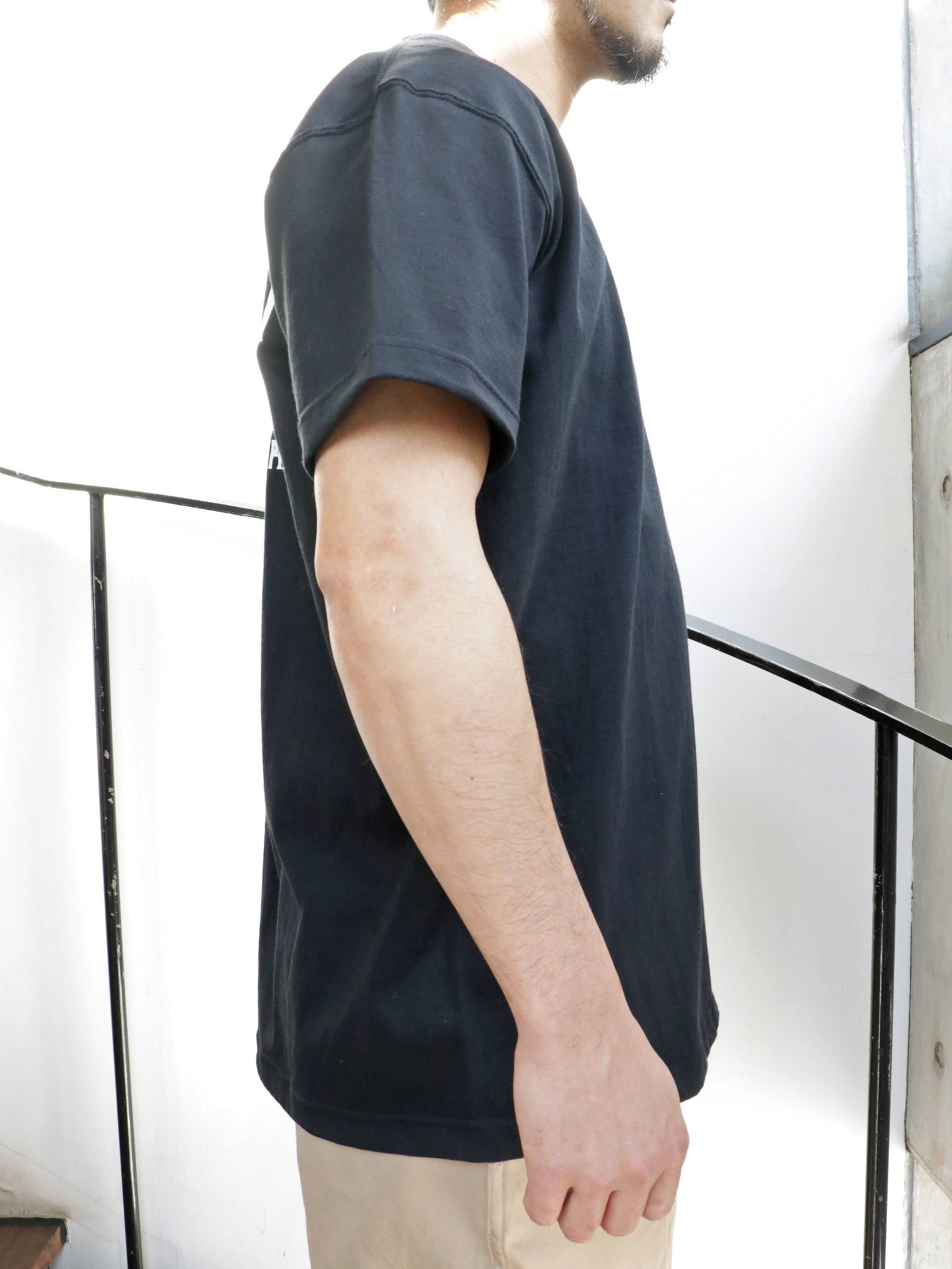 オリジナルTシャツ(少数派)(ブラック) / ORIDNAL TEE (BLACK) モデル 身長172cm , 体重64kg 着用 XL