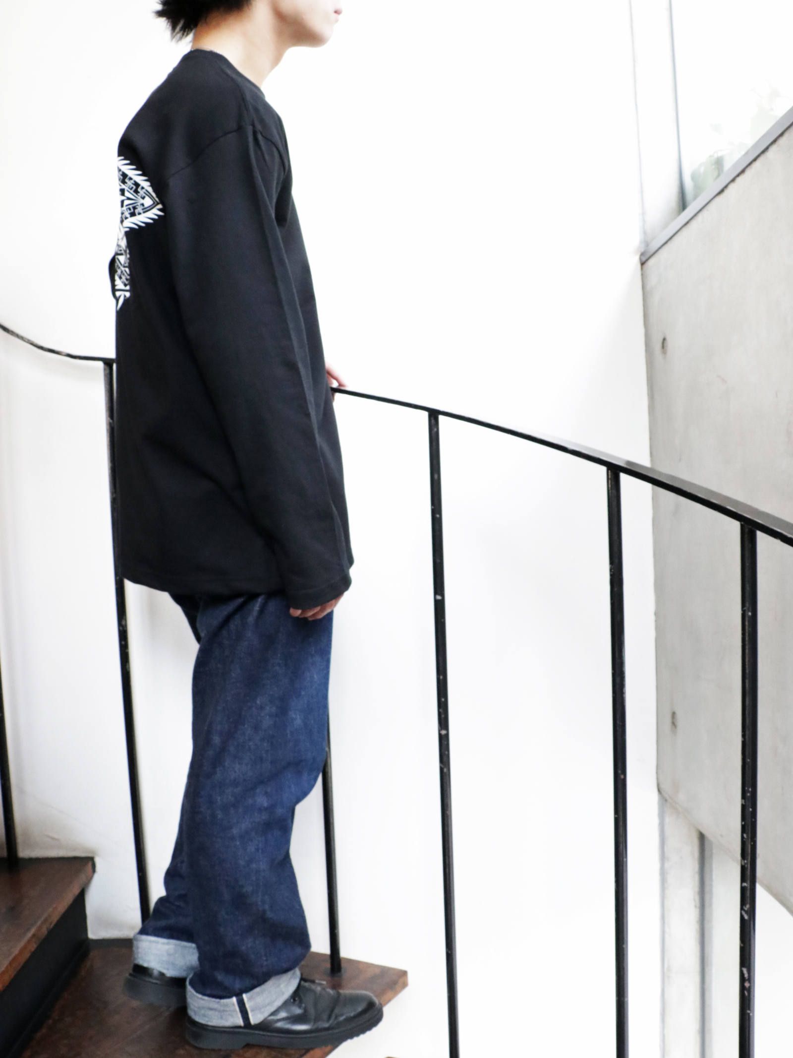トライバルデザインロングスリーブTシャツ (ブラック) / TRIBAL DESIGN L/S-TEE (BLACK)